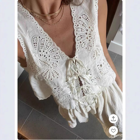 French Style Hollow Embroidered Loose Vacation Vests