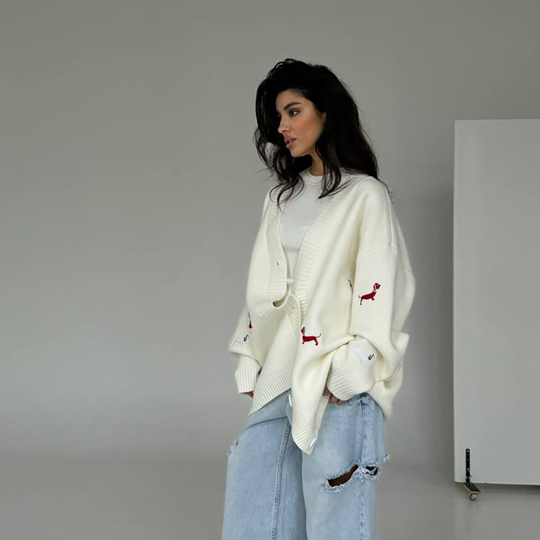 Women's Sausage Dog Embroidered Soft Glutinous Fabric Everyday Sweaters