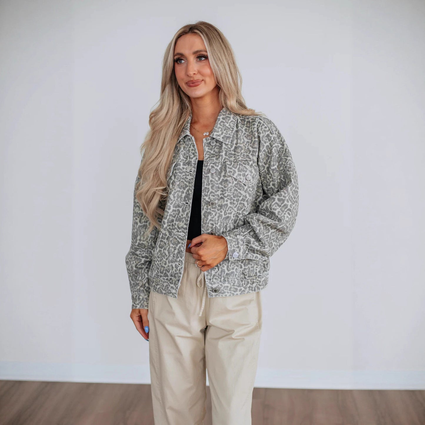 Women's Fashionable Loose Washed-out Printed Denim For Jackets