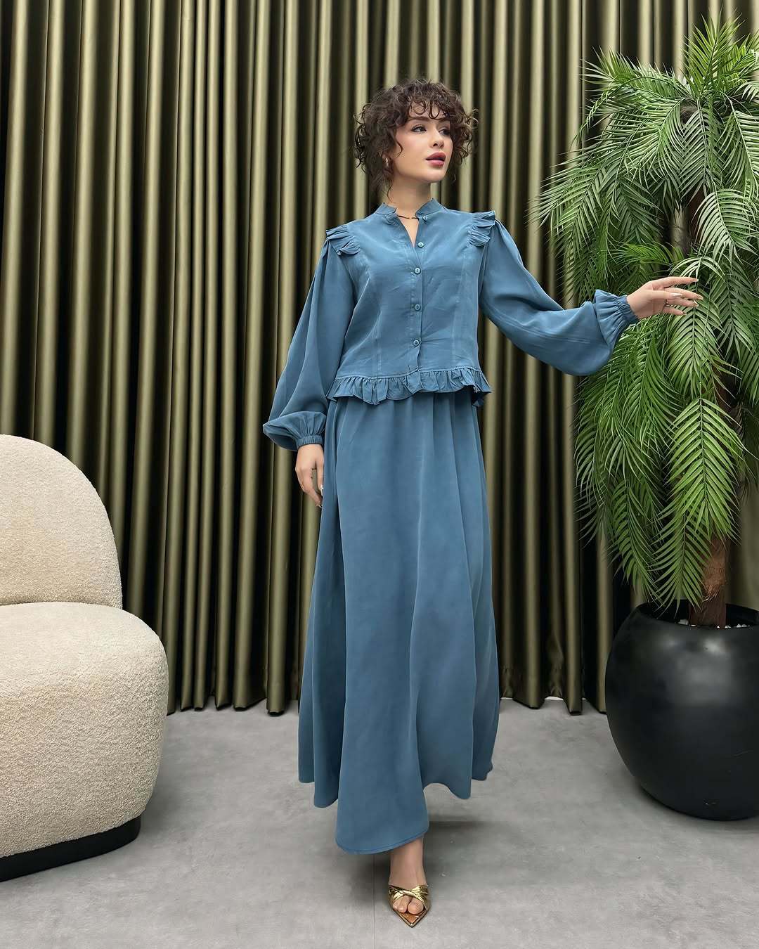 Women's Elegant Graceful Stand-up Collar Long Sleeve Skirts