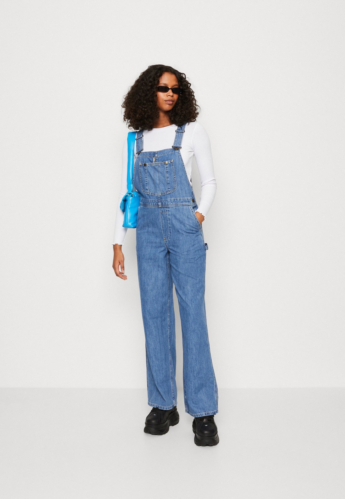 Women's Fashionable Casual Loose Denim Suspender Retro Jeans