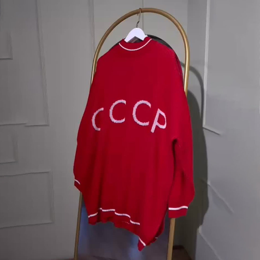 Women's Red Small Round Neck Loose Retro Sweaters