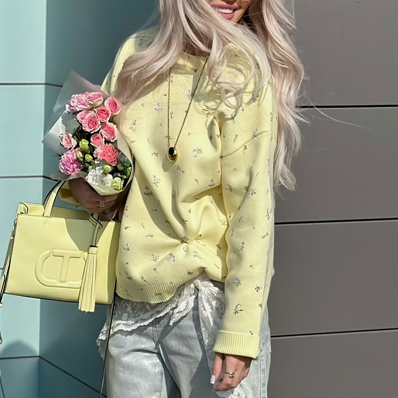 Women's Autumn Gentle Floral Round Neck Loose-fitting Sweaters