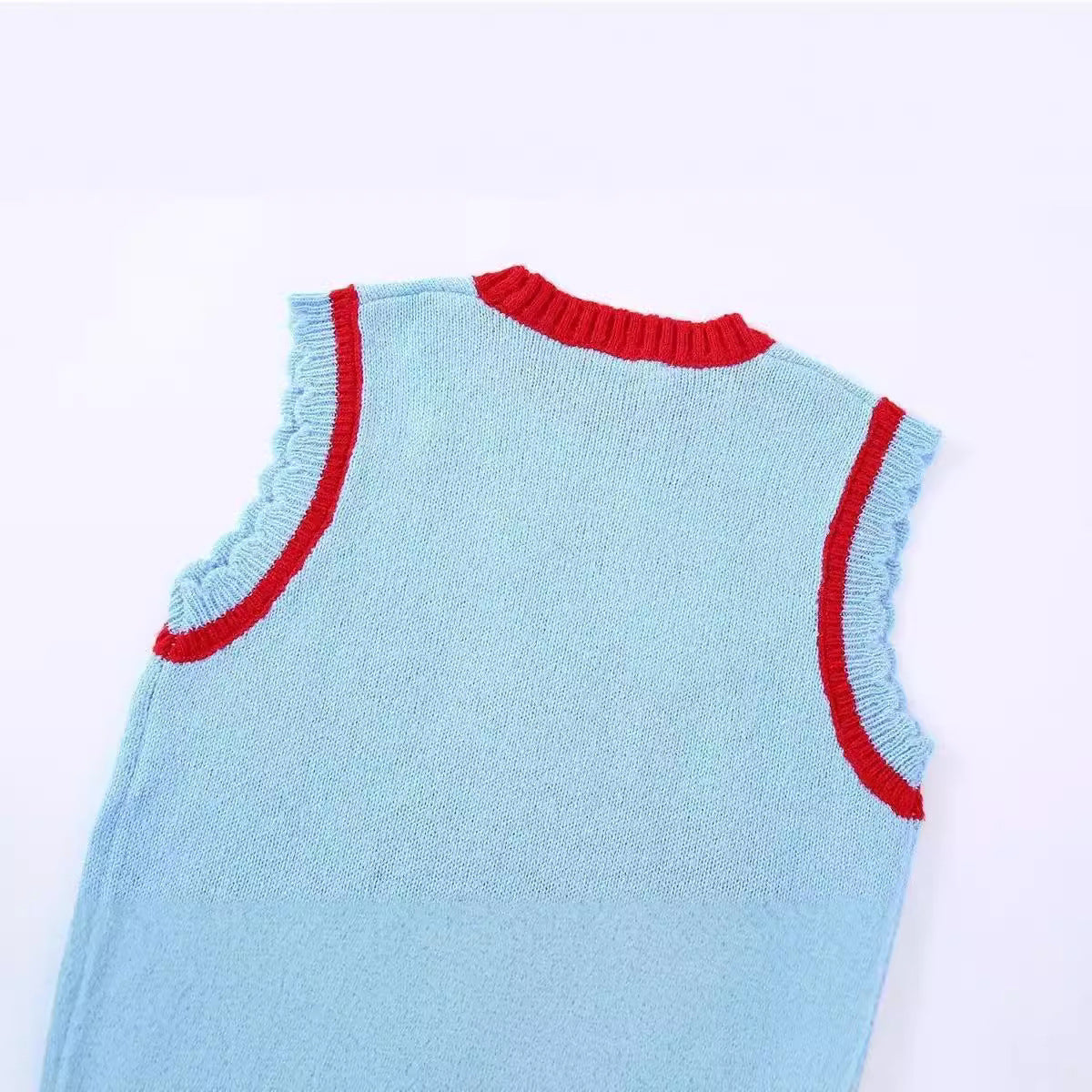 Women's Summer Fashion Stitching Embroidered Sleeveless Knitted Tops