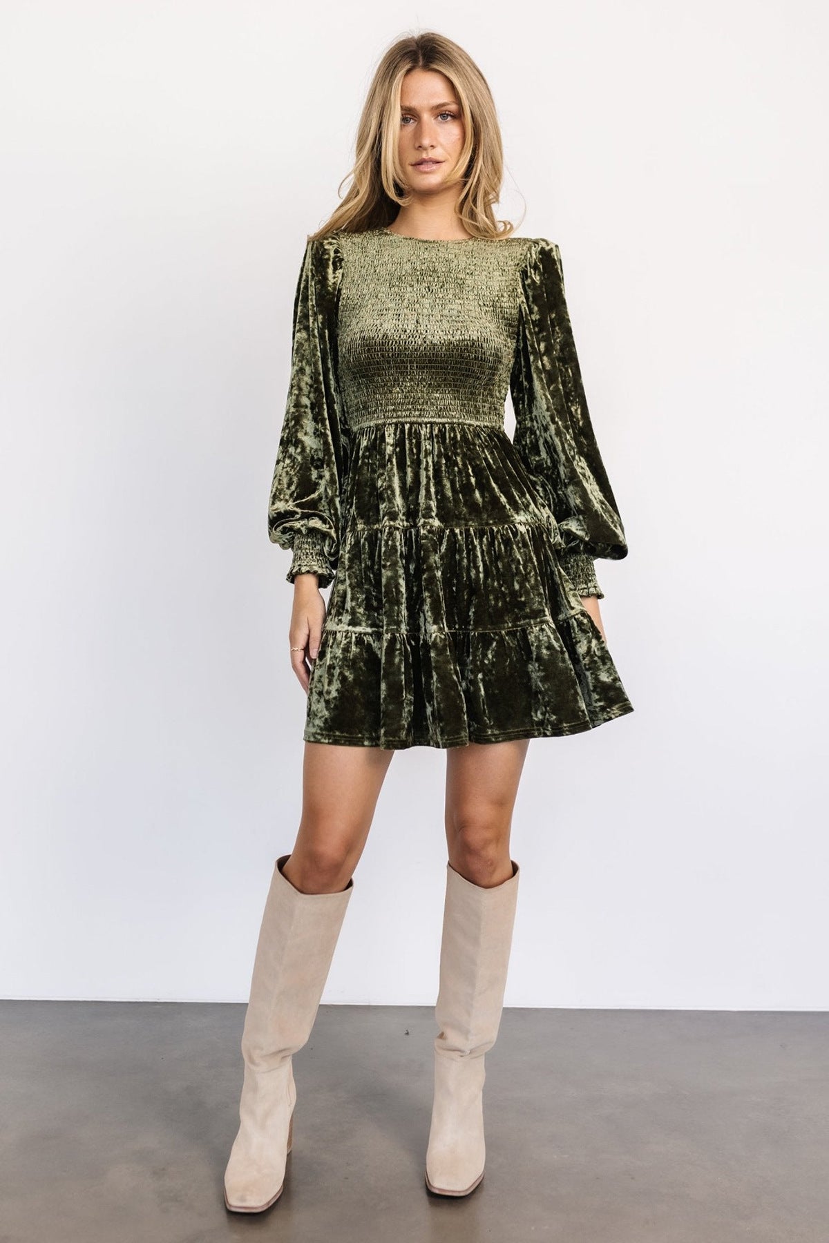 Women's Veet Dress Long Sleeve Ruffled Round Dresses
