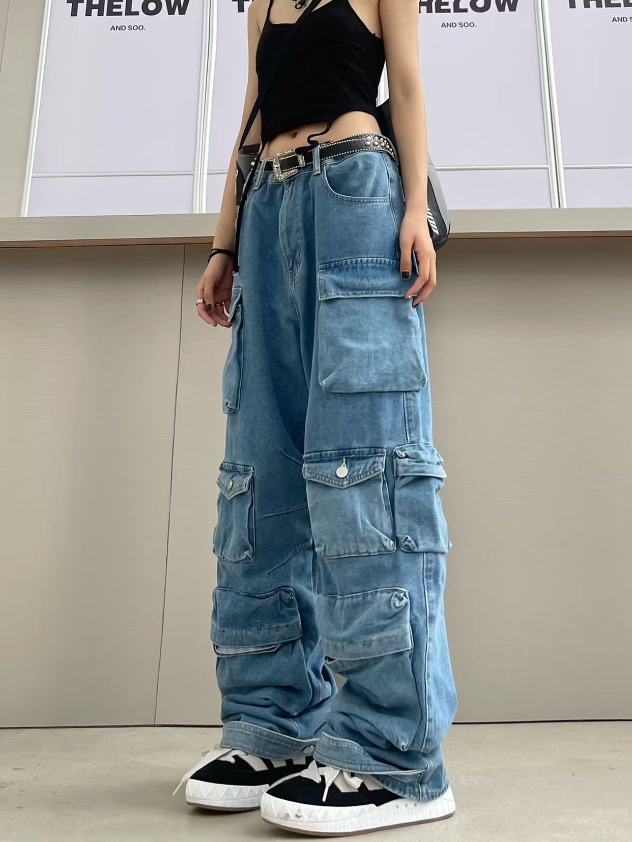 Women's Fashion Zipper Light Color Water Scrubbing Jeans