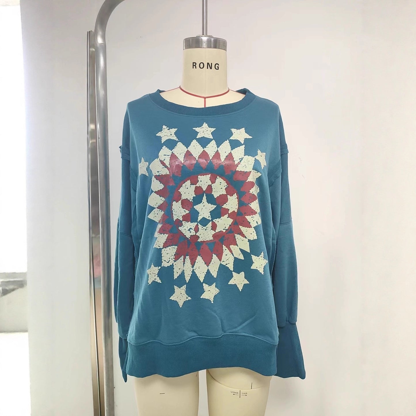 Women's Printed Cool Round Neck Long Sleeve Sweaters