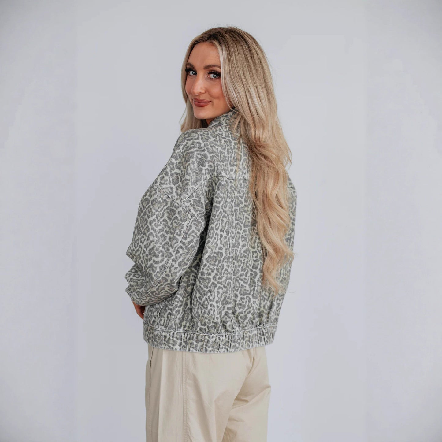 Women's Fashionable Loose Washed-out Printed Denim For Jackets