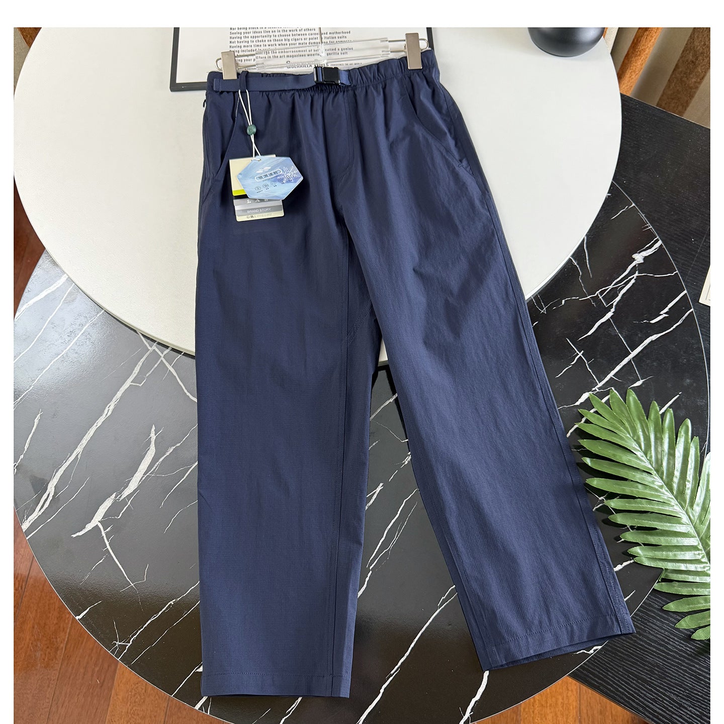 Women's Outdoor Lightweight Breathable Elastic Waist Waterproof Cropped Pants