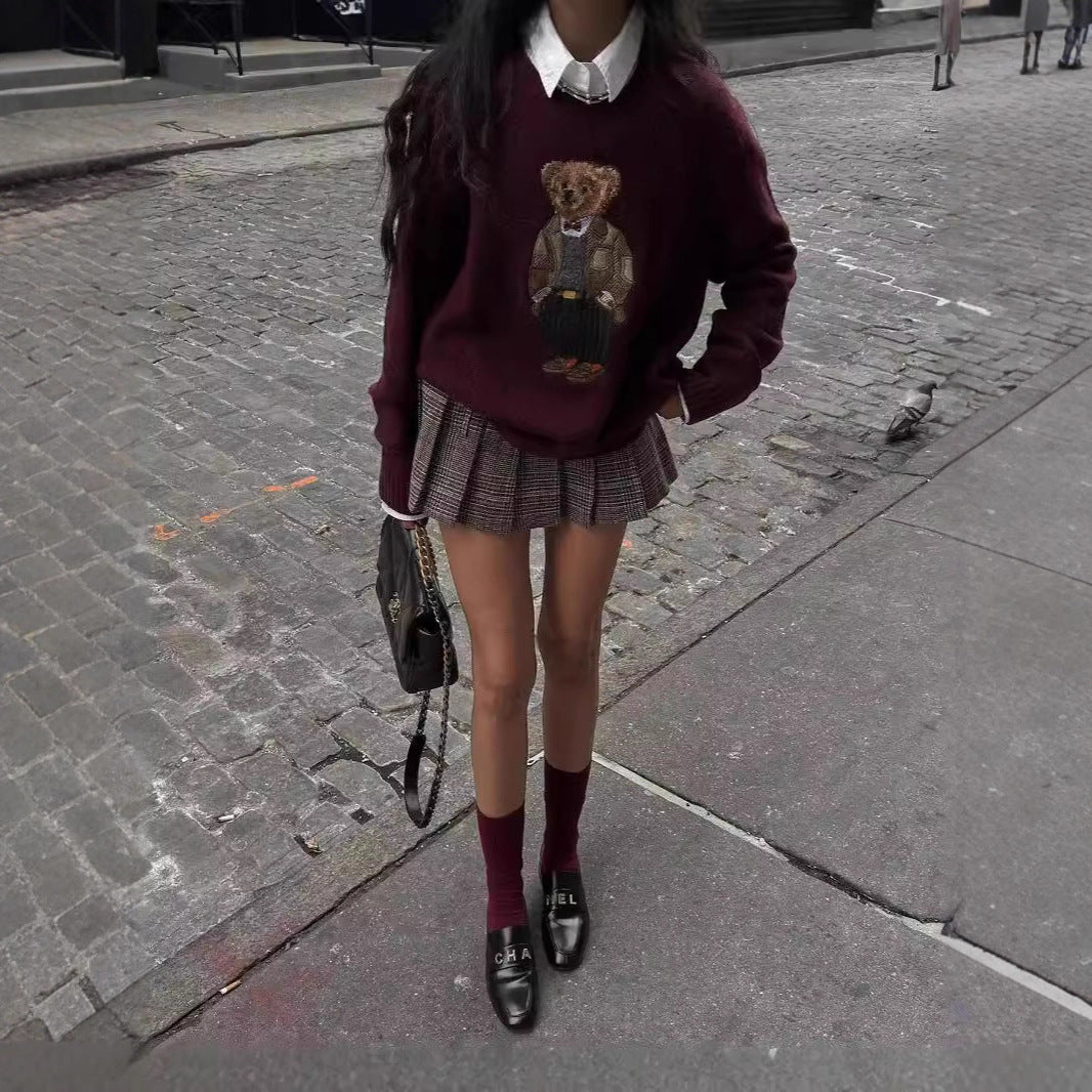 Women's Bear Embroidery Round Neck Slim Fit Sweaters