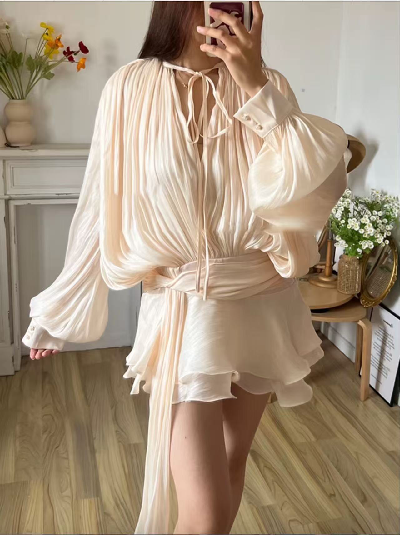 Leaf Two-piece Early Spring Pleated Design Blouses