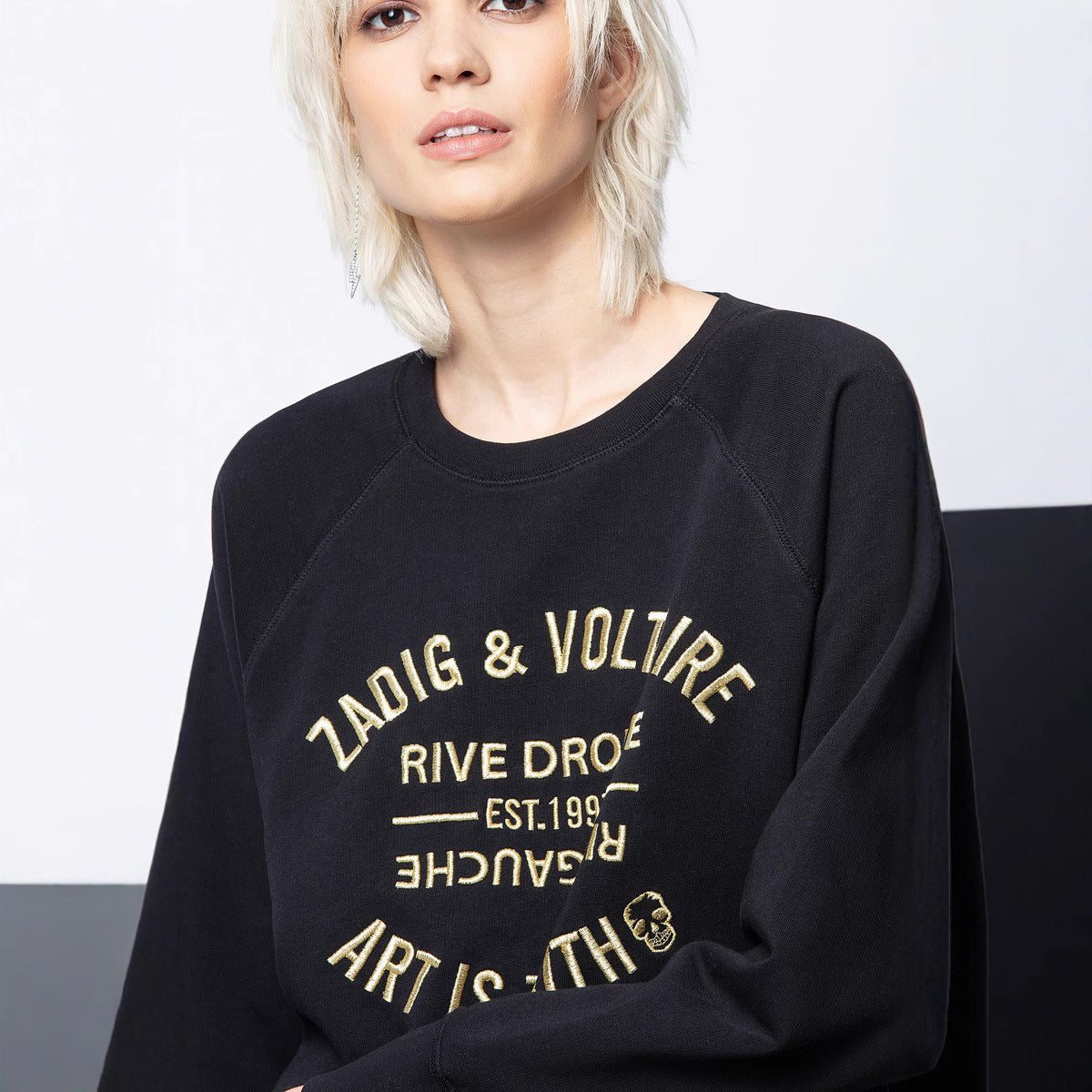 Women's Autumn French Niche Black Classic Alphabet Sweaters