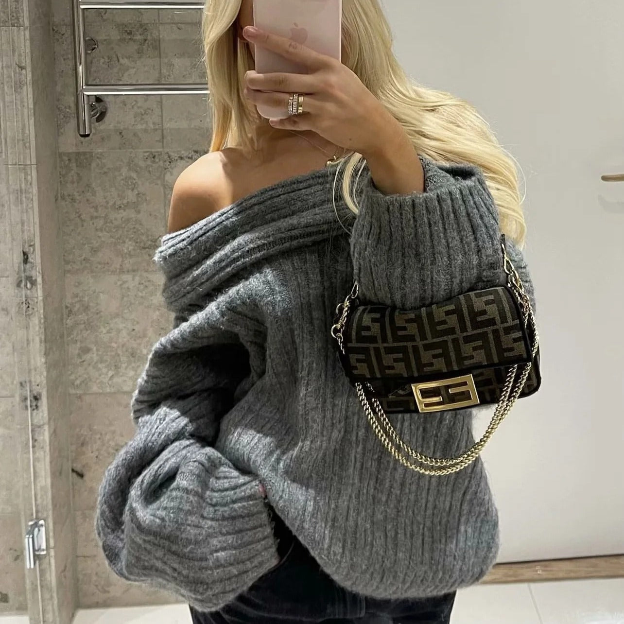 Women's Design Sense Sexy Thickened Jumper Winter Loose Knitwear