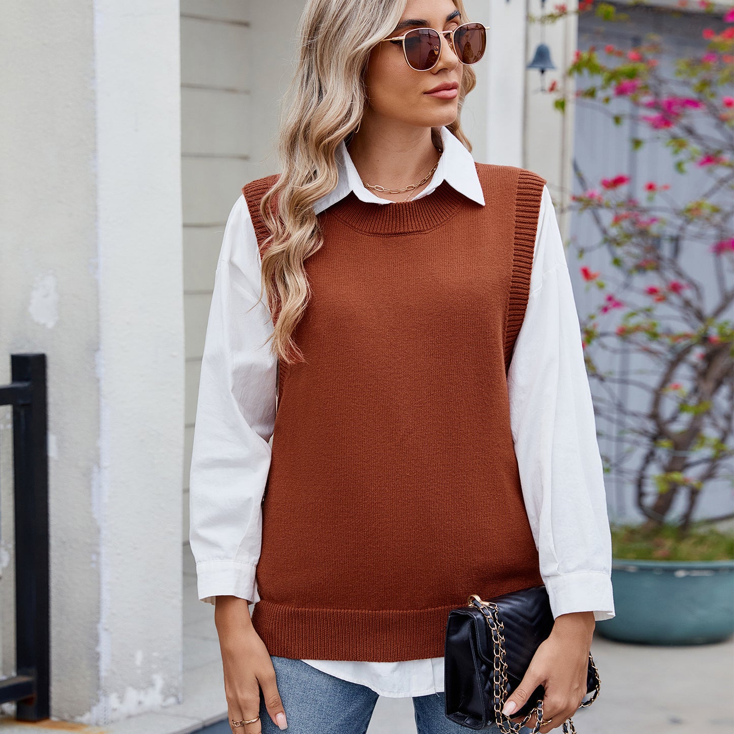 Women's Solid Color Buttons Decorative Slit Knit Sweater