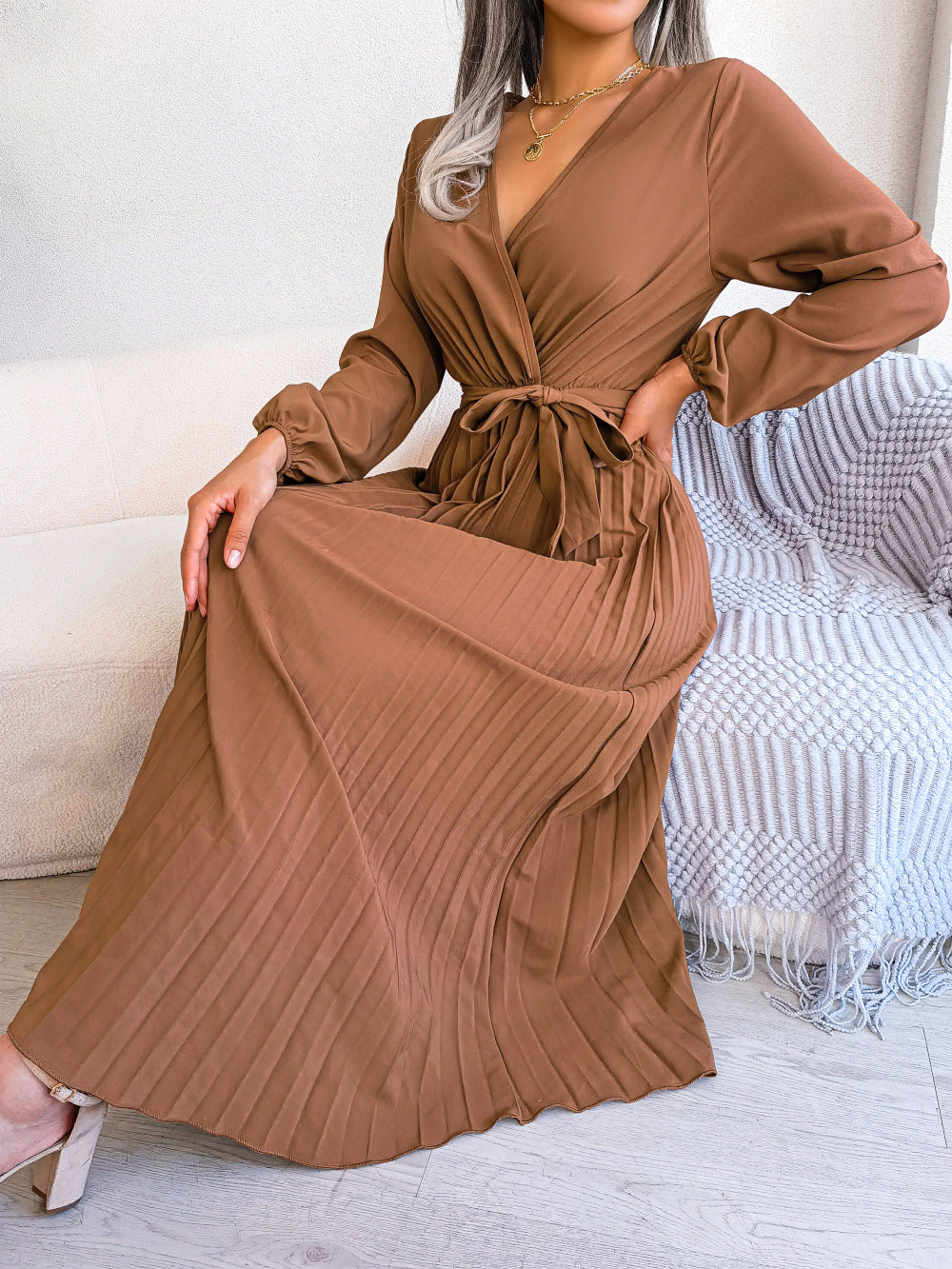 Women's Elegant Cross Swing Pleated Maxi Dress Dresses