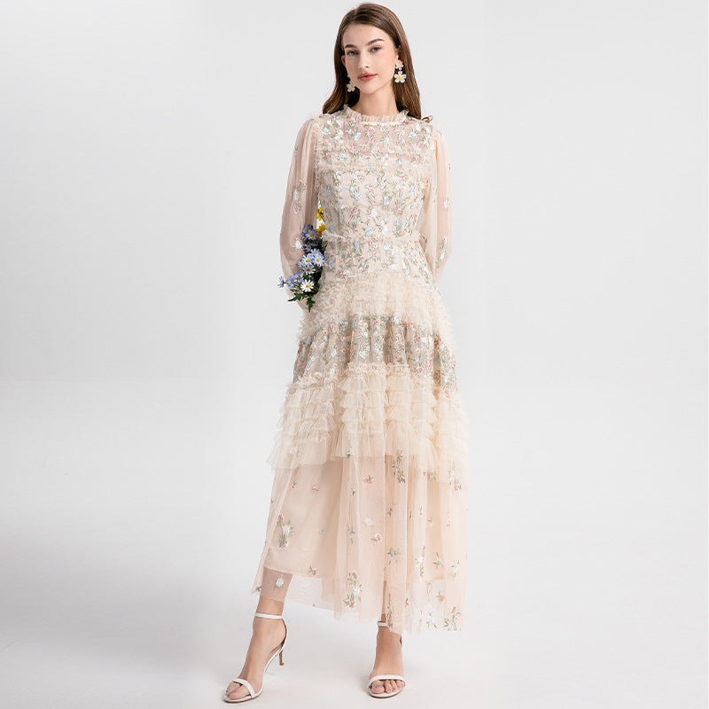 Women's Luxury Banquet Dress Mesh Embroidered Fungus Dresses