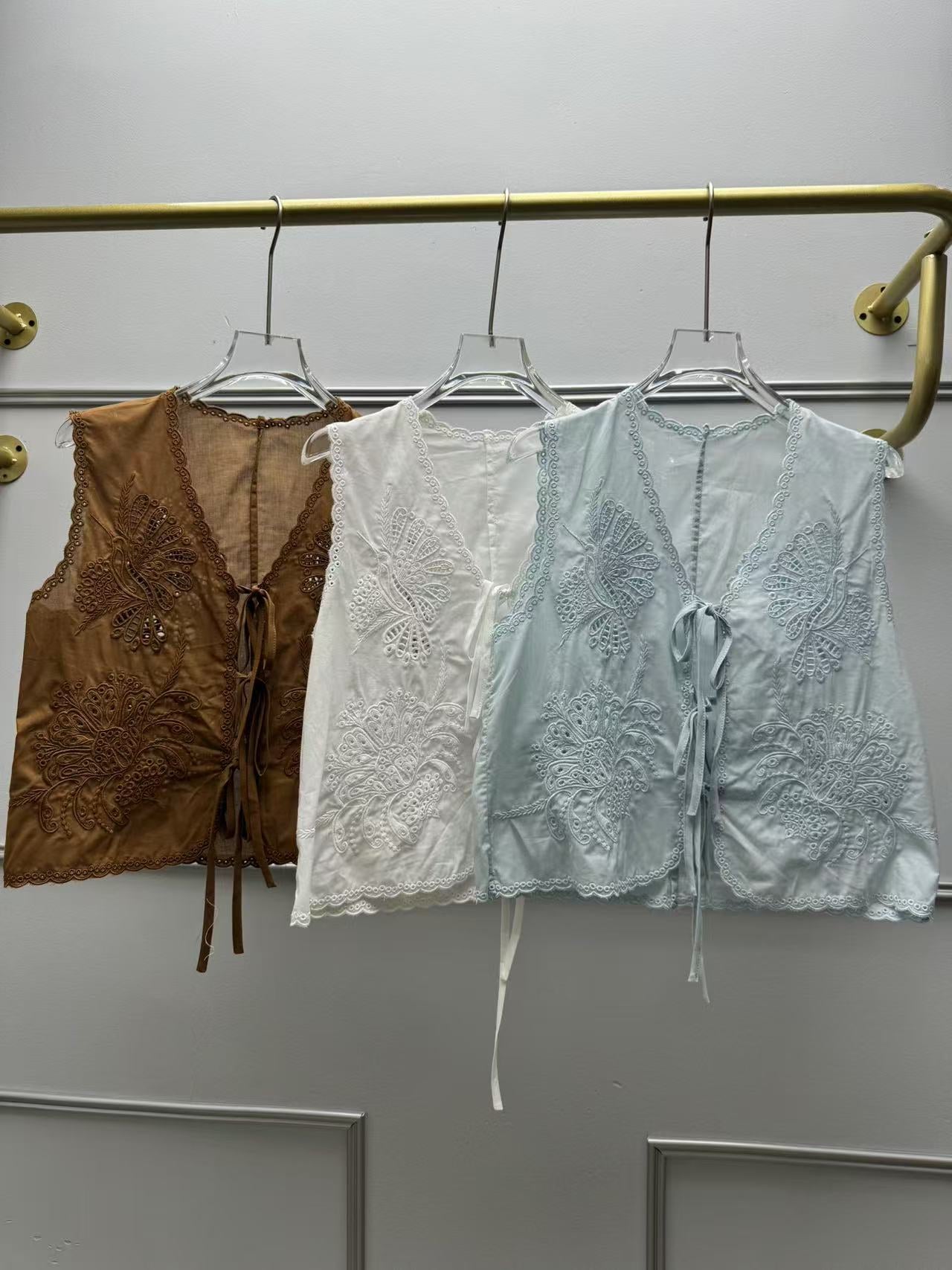 French Style Hollow Embroidered Loose Vacation Vests