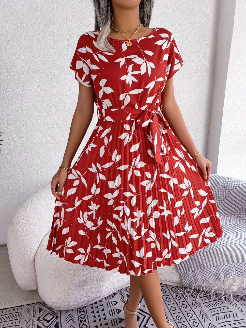 Women's Style Casual Leaf Sleeve Large Hem Dress