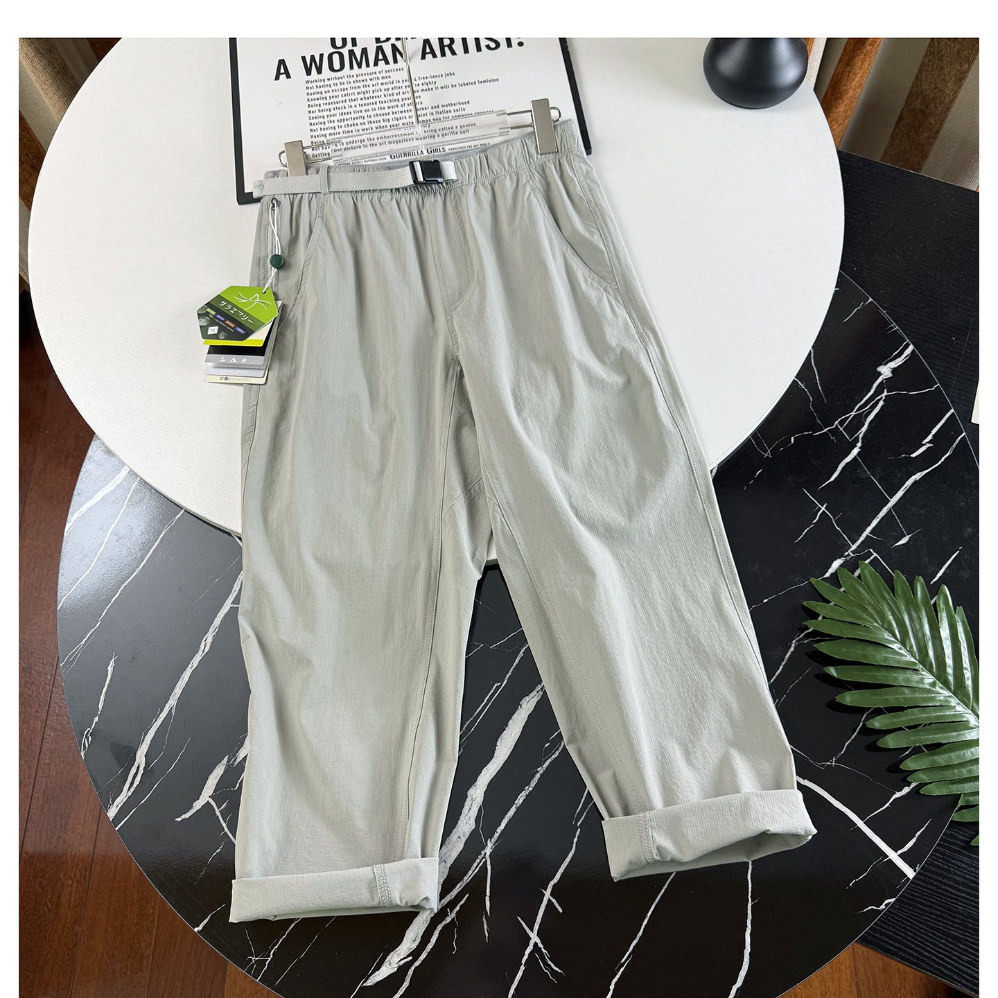 Women's Outdoor Lightweight Breathable Elastic Waist Waterproof Cropped Pants