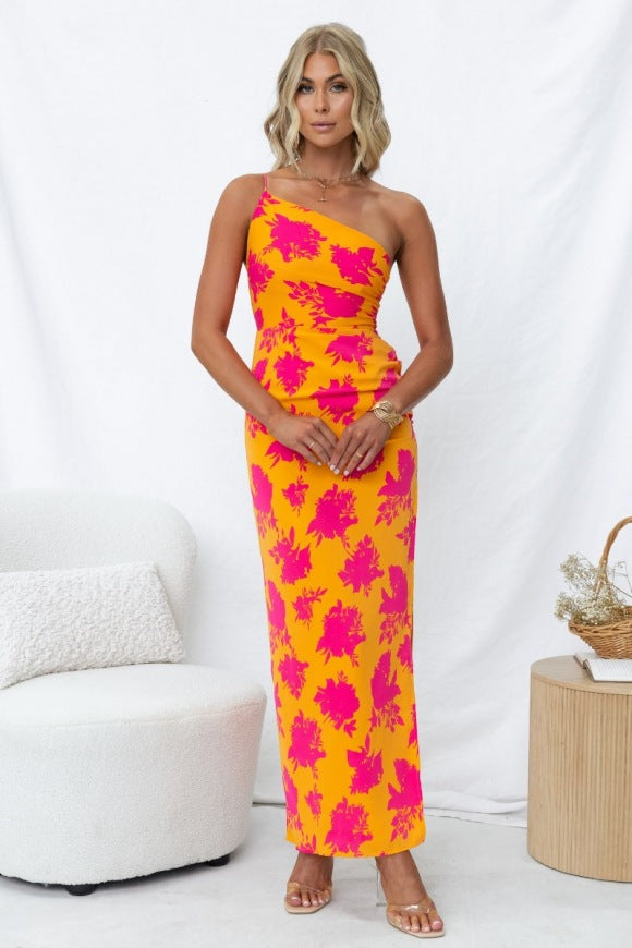 Fashion Elegant Slant Shoulder Tight Side Dresses
