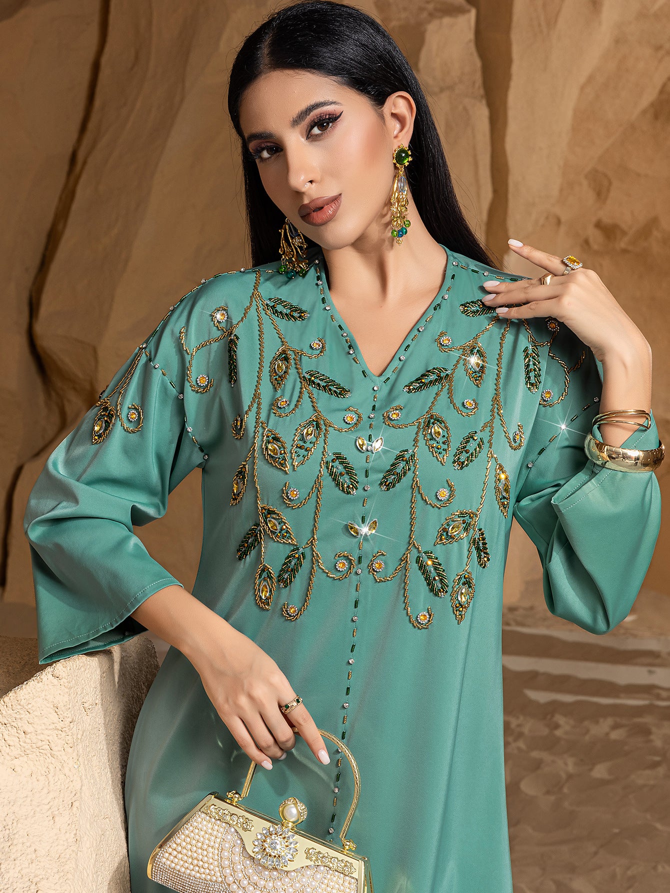 Arab Hand Sewing Drill Robe Saudi Dresses