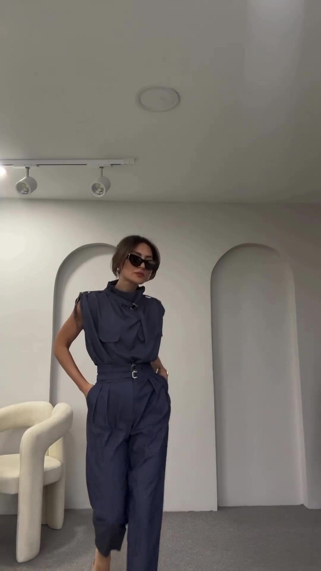 Women's Summer Sleeveless Solid Color Temperament Commute Suits