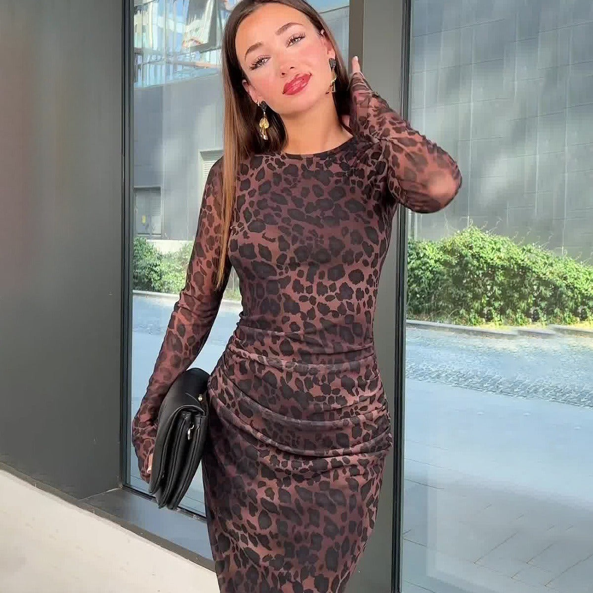Women's Crew Neck Printed Leopard Print Cinched Dresses