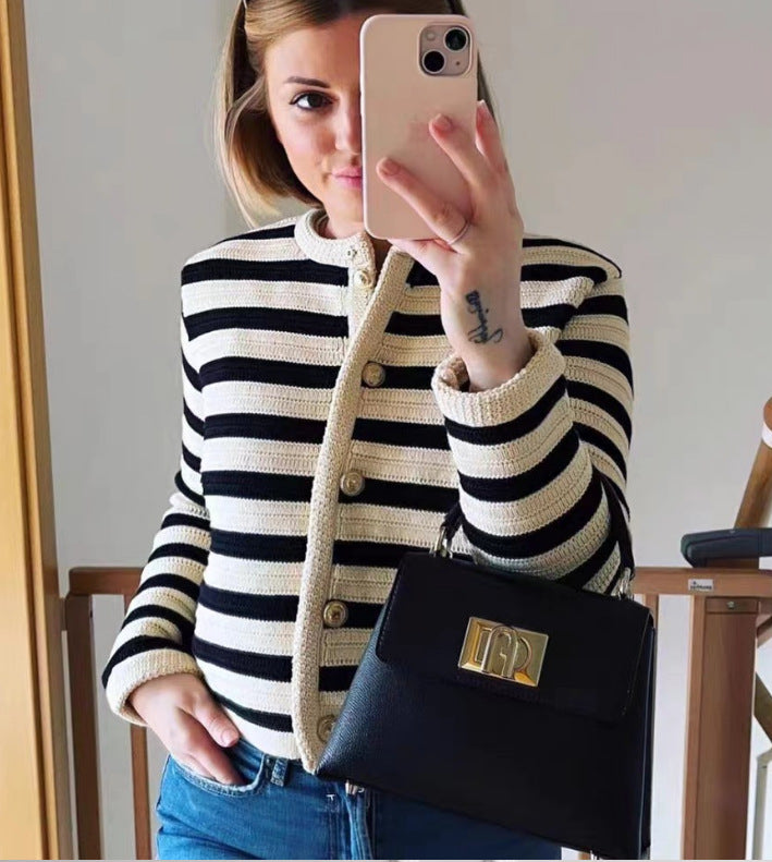 Autumn Elegant Buckle Striped Classic Style Knitwear
