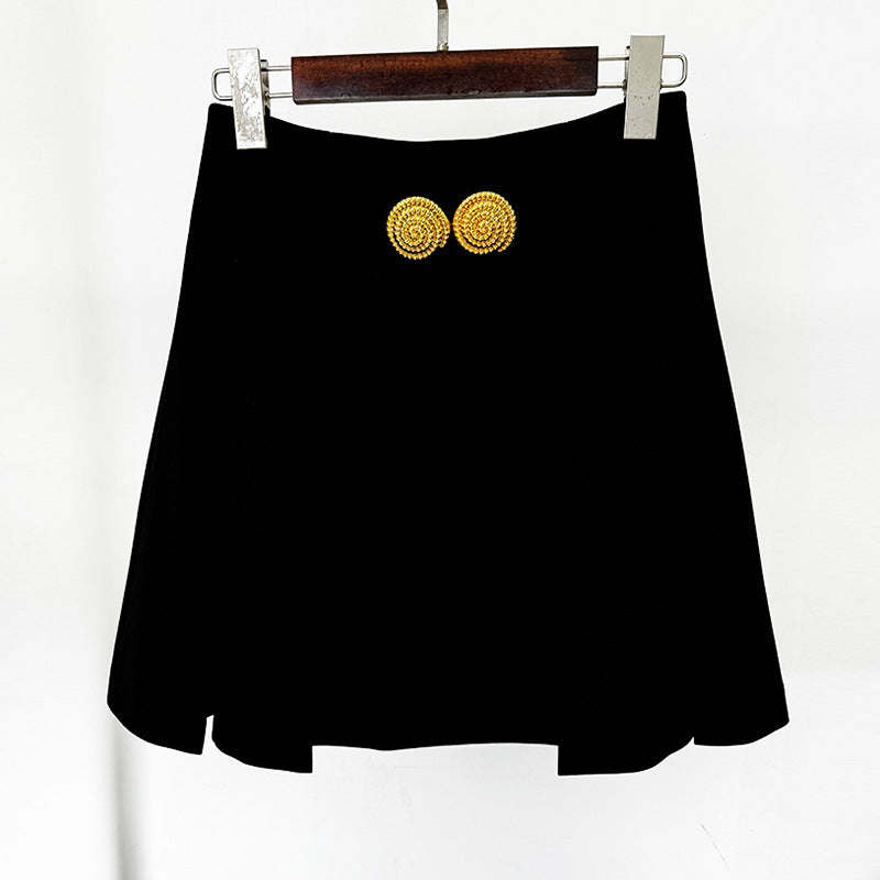 Fashion Large Metal Buckle Decorative Pleated Skirts