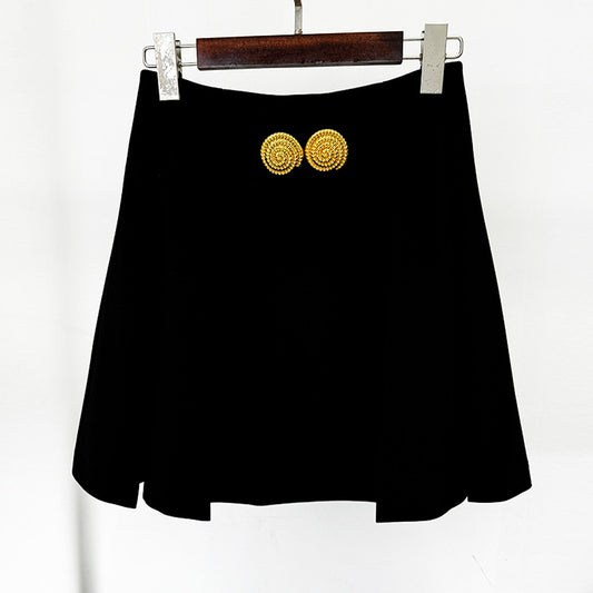 Fashion Large Metal Buckle Decorative Pleated Skirts