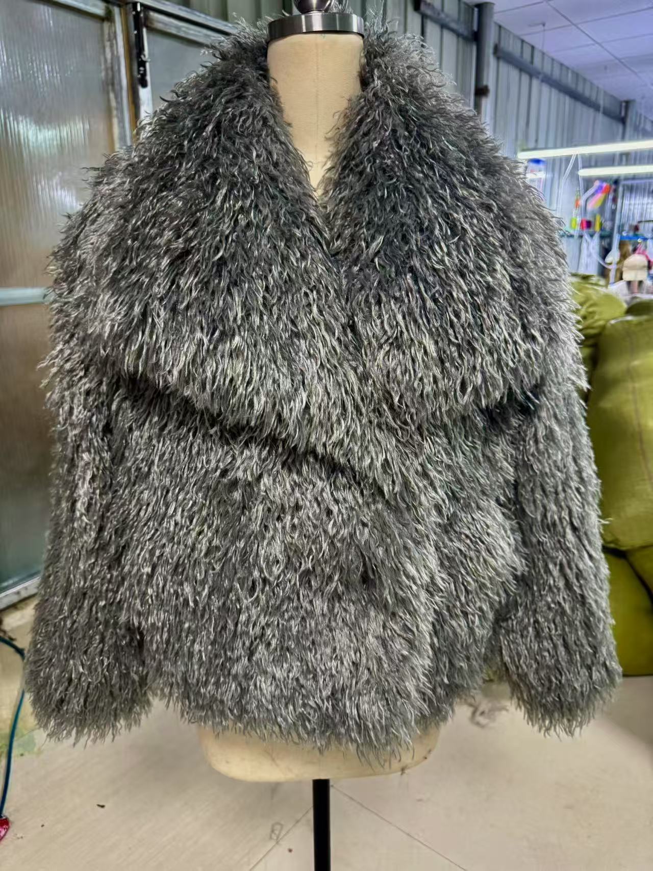 Women's Fur Large Lapel Artificial Fashion Fox Coats