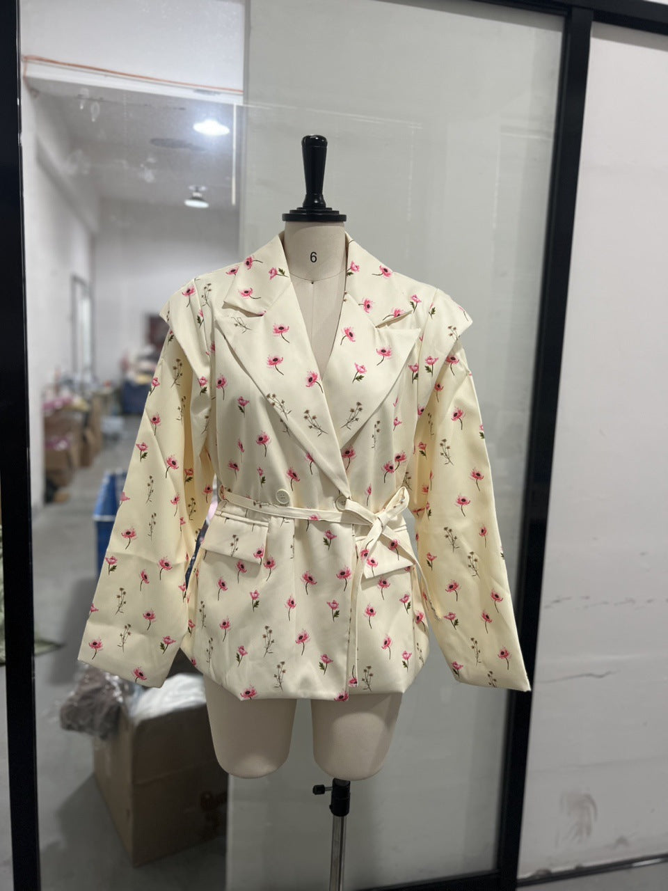 Women's High-grade Temperament Commute Padded Shoulder Blazers
