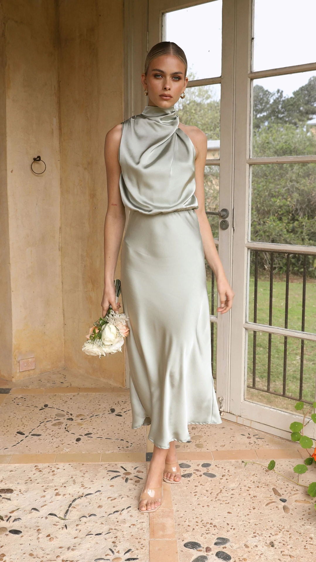 Women's Mature Elegant Sleeveless Halter Solid Color Dresses