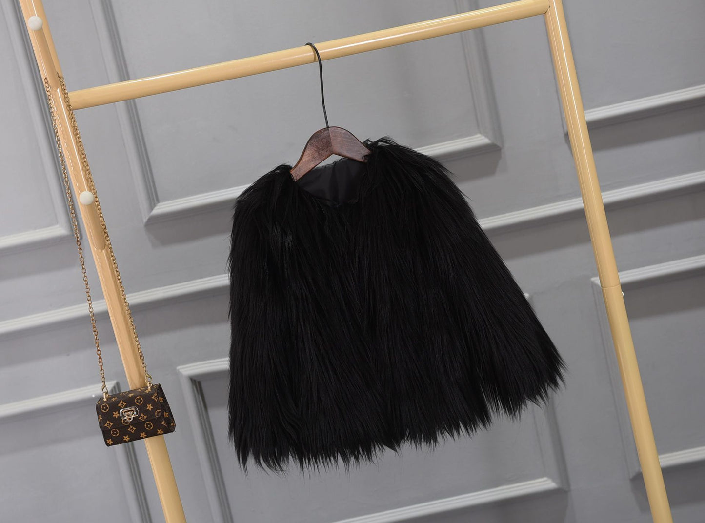 Unique Graceful Imitation Fur Overcoat Fashion Coats