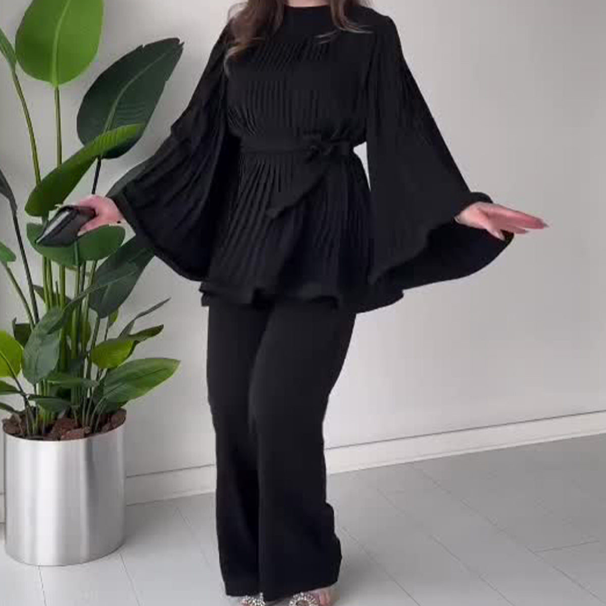 Women's Spring Pleated Design Fashionable Temperament Baggy Pants