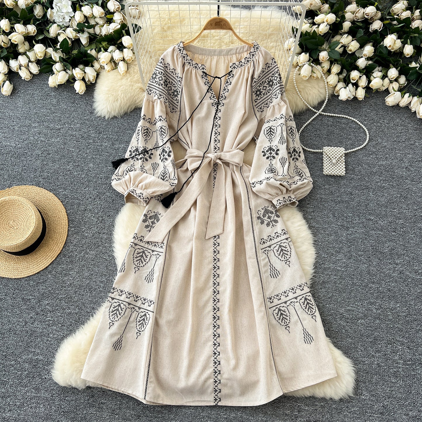 Women's Bohemian Retro Style Embroidered Loose Lantern Sleeve Dresses