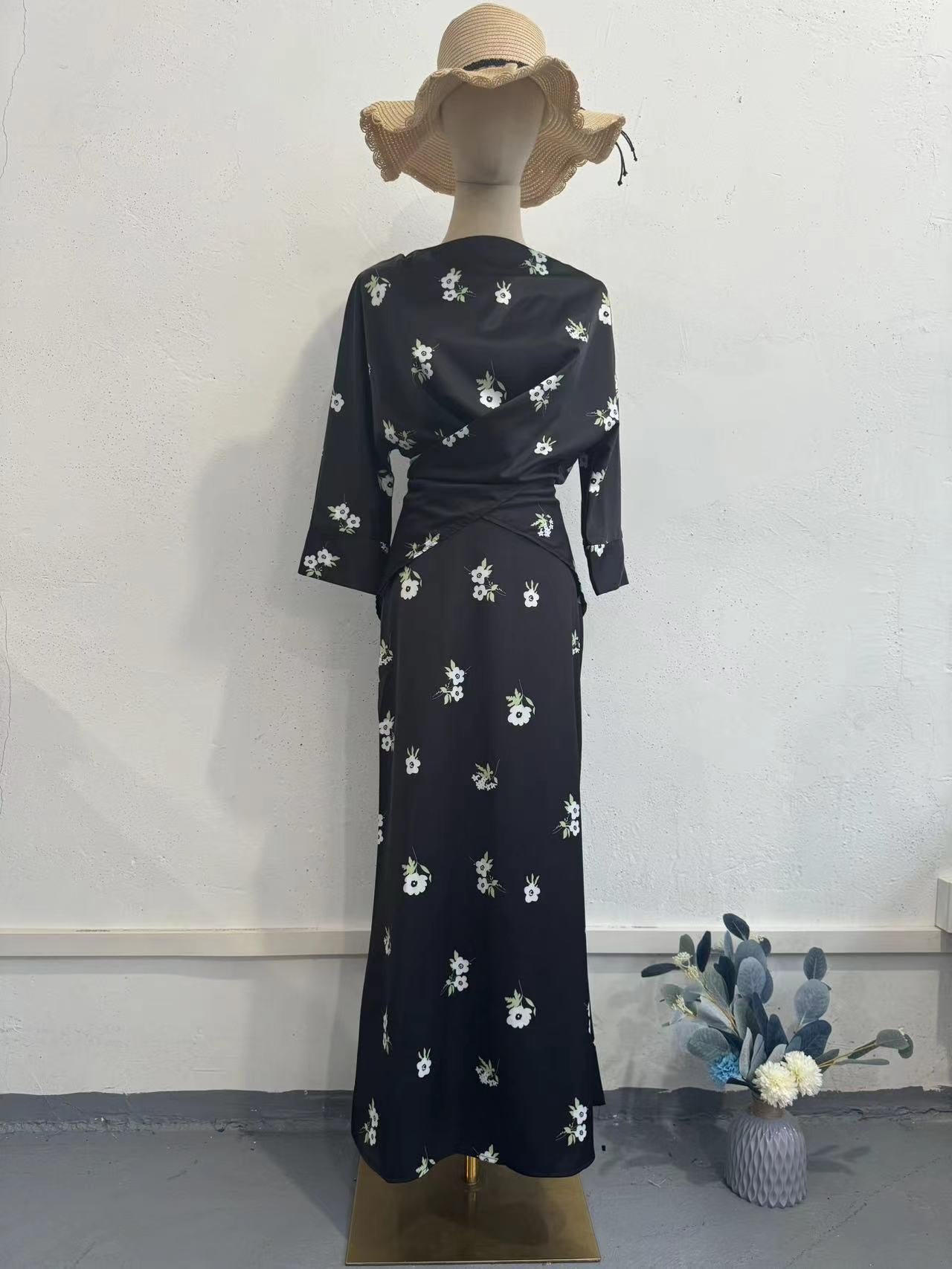 Women's Loose Breathable Casual Round Neck Flower Suits