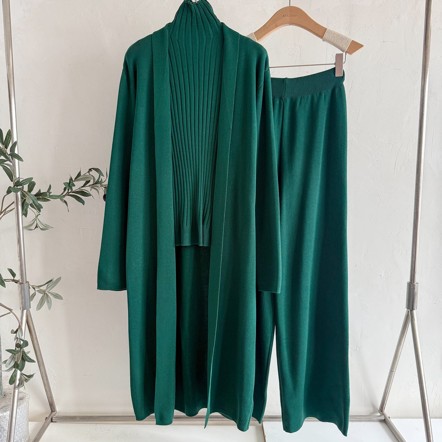 Women's Western Style Solid Color Inverness Collar Bottoming Wide Leg Trousers Sweaters