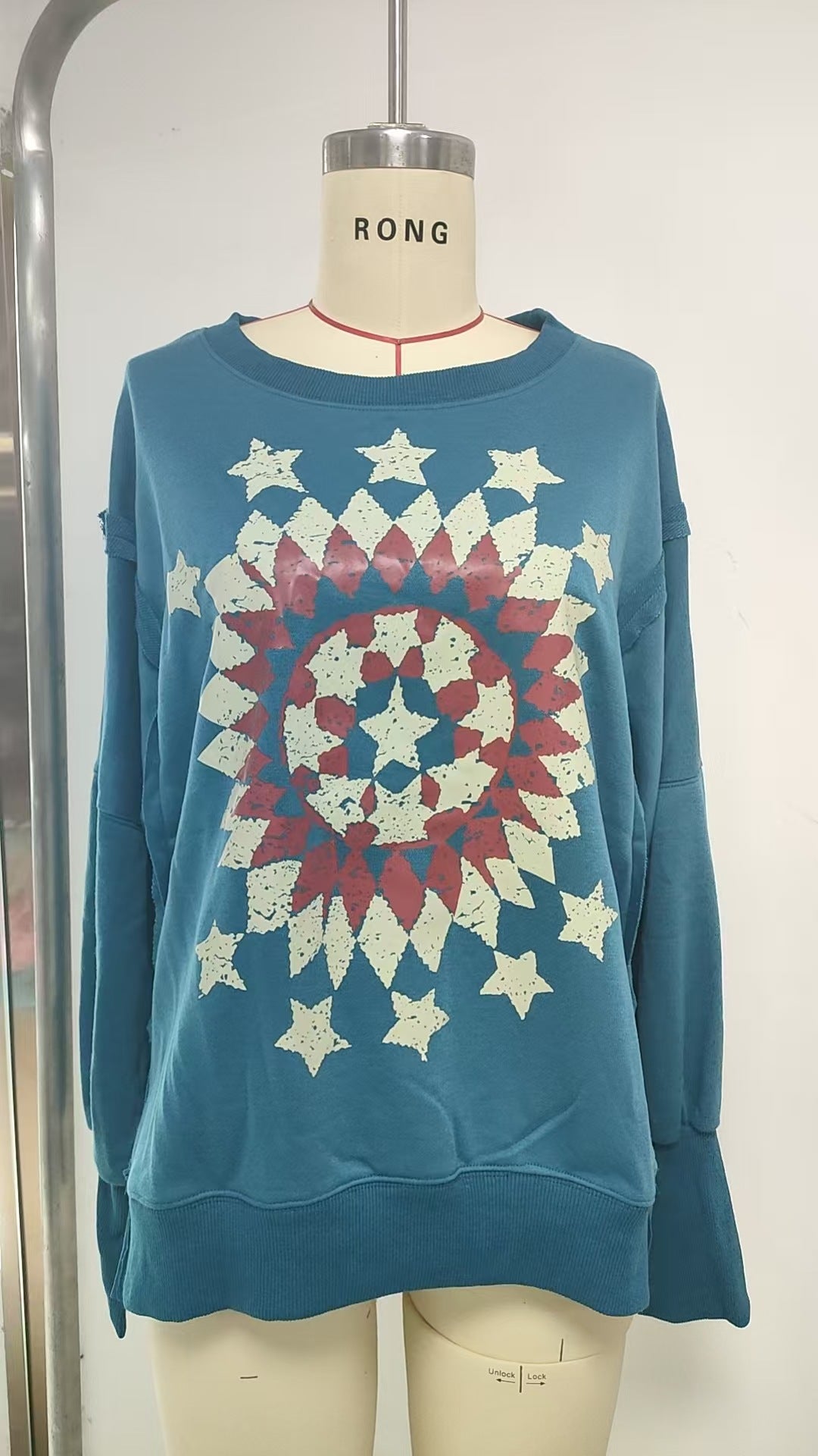 Women's Printed Cool Round Neck Long Sleeve Sweaters