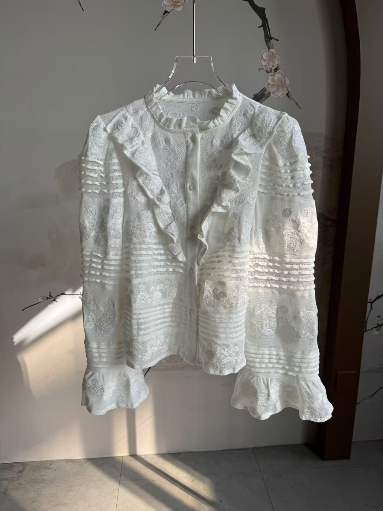 Women's Floral Embroidered Ruffled Wooden Ear Collar Blouses