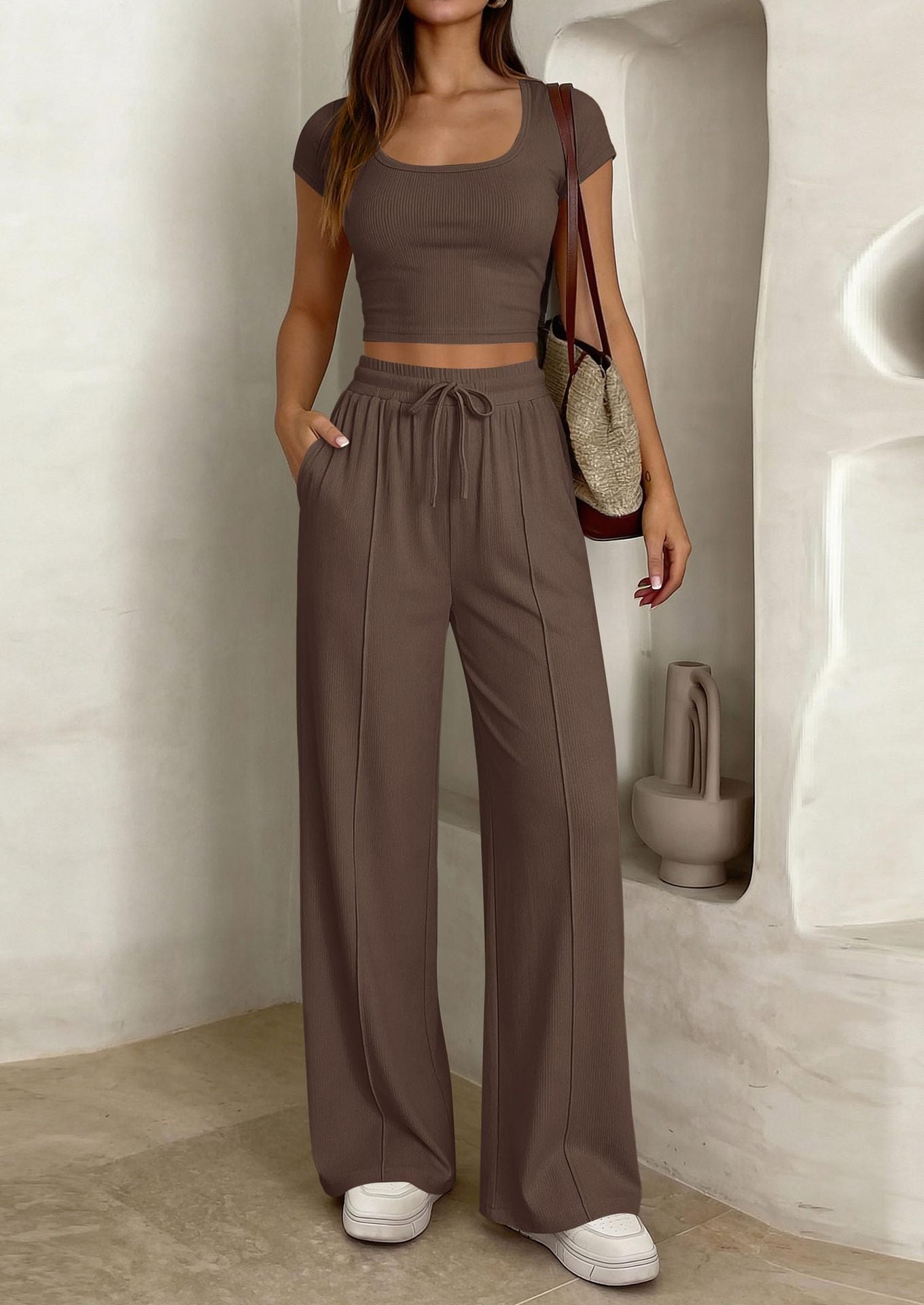 Women's Figure Flattering Two-piece Short-sleeved Trousers Commuter Suits