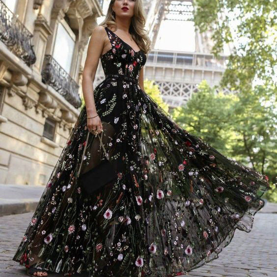 Embroidered Dress Slim Fit Backless Large Swing Dresses