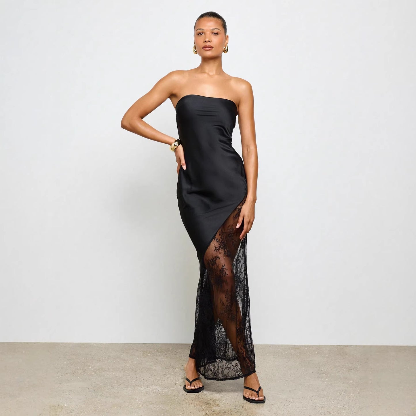 Women's Romantic Elegant Lace Stitching Tube Skinny Dress