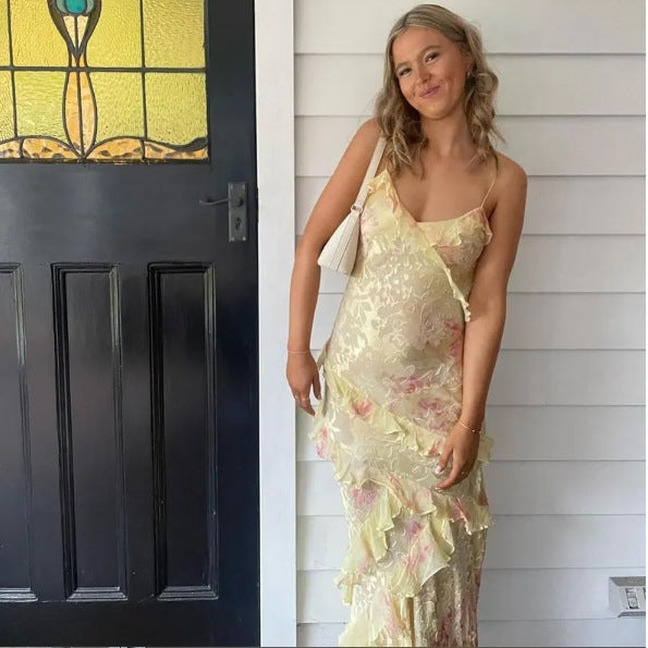 Women's Stock Rest Assured To Put On Dresses