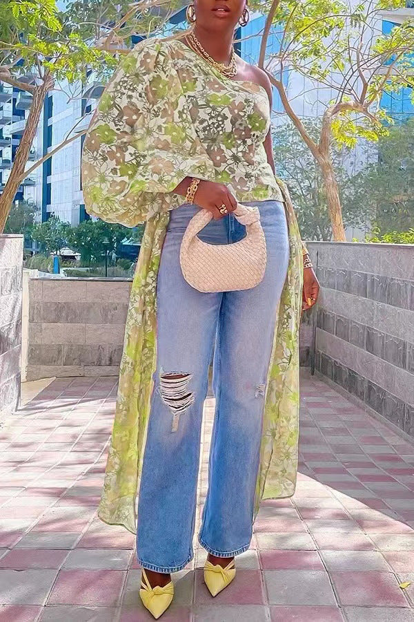 Women's Sexy Digital Printing Sleeve Bell Blouses