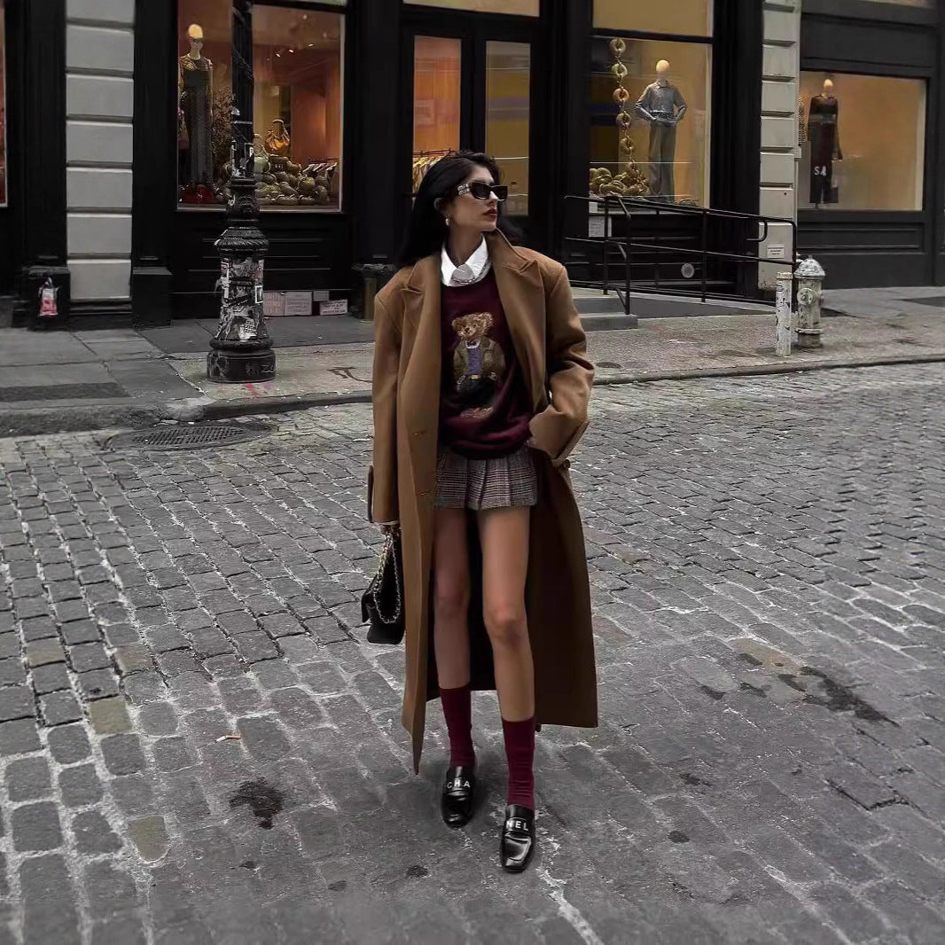 Women's Bear Embroidery Round Neck Slim Fit Sweaters