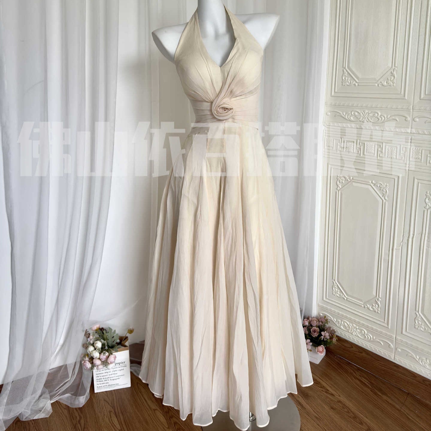 Sleeveless Halter Gentle Temperament Slimming Dress Dresses