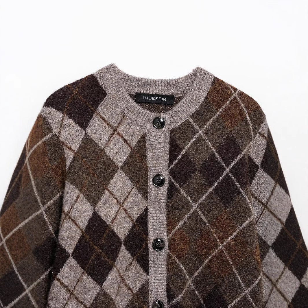 Women's Street Fashion Diamond Pattern Knitted Coats