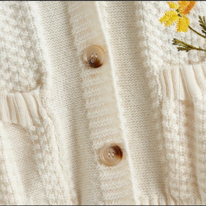 Women's Fashion Flower Embroidery Round Neck Long Sweater