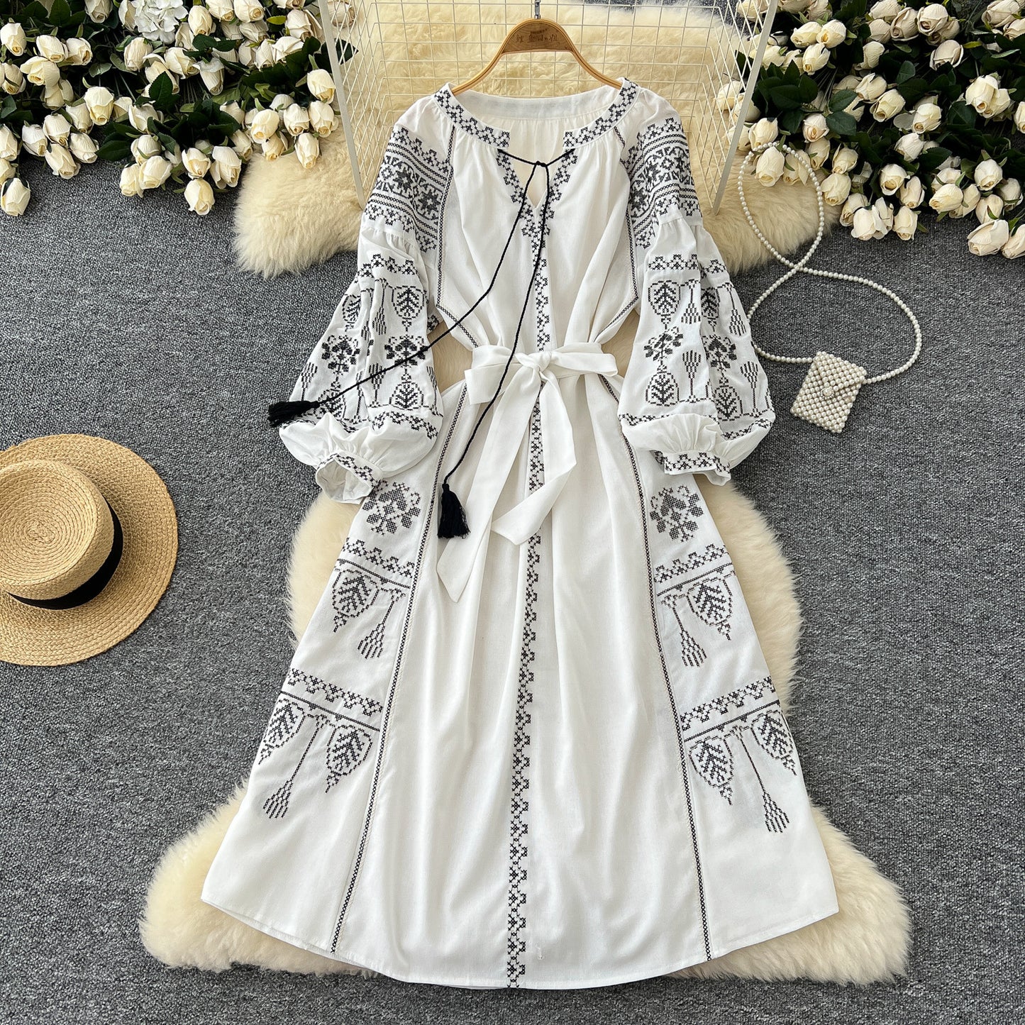Women's Bohemian Retro Style Embroidered Loose Lantern Sleeve Dresses